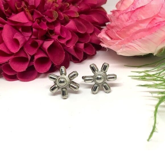 ⚜️VINTAGE Silver Asterix Unique Clip Earrings - Picture 3 of 8